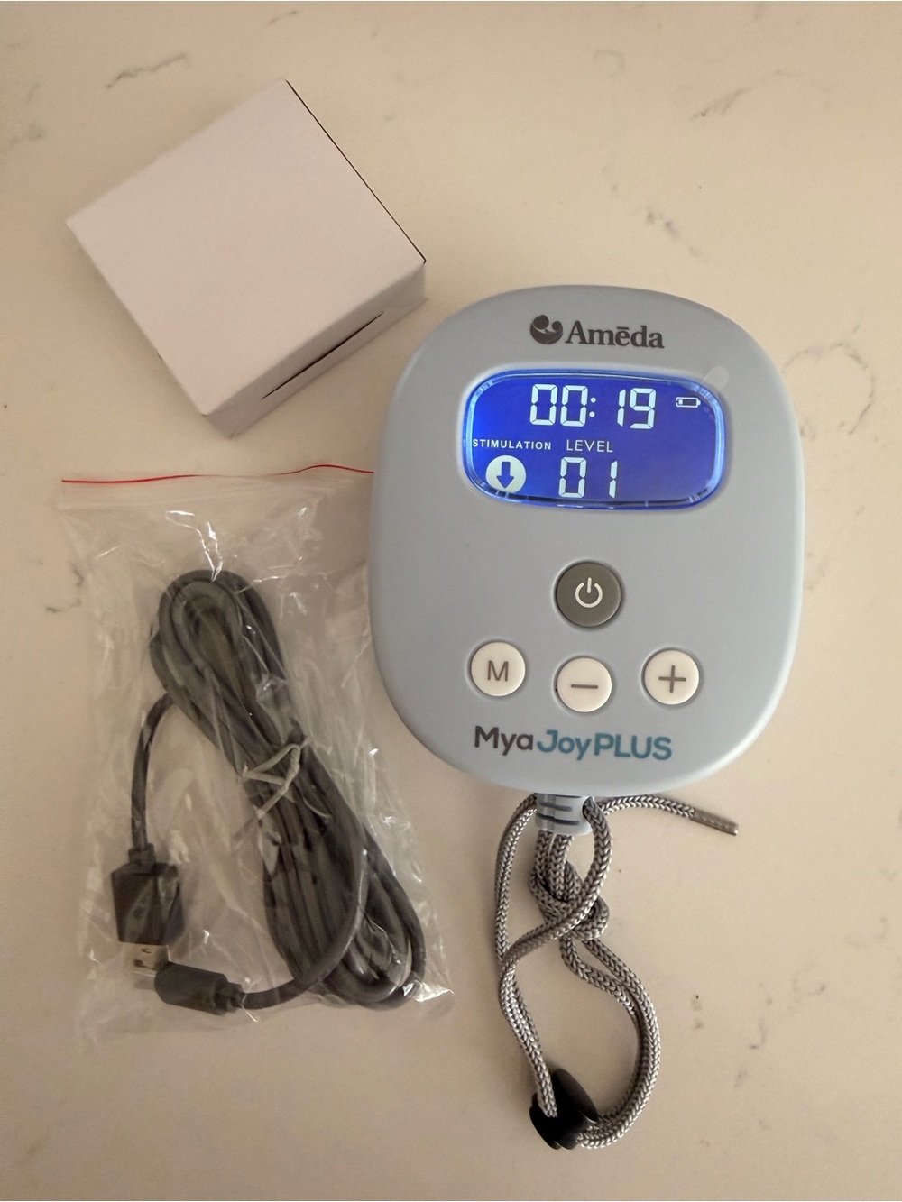 Ameda MyaJoyPLUS Portable Pump in Light Blue